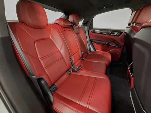 Certified 2023 Porsche Cayenne GTS AWD/4WD image 27