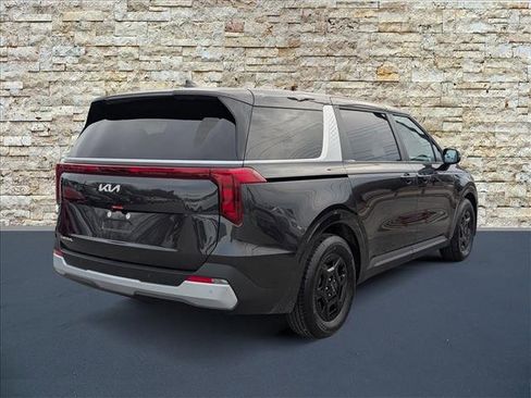 New 2026 Kia Carnival image 5