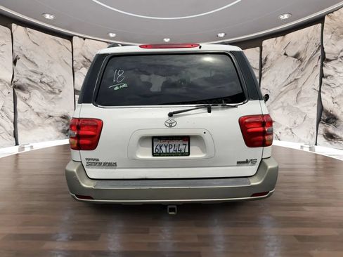 Used 2004 Toyota Sequoia SR5 RWD image 7