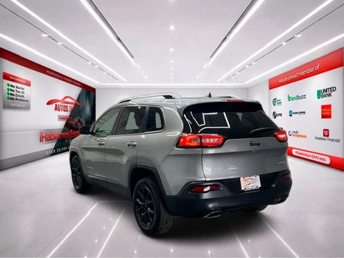 Used 2016 Jeep Cherokee Latitude image 6