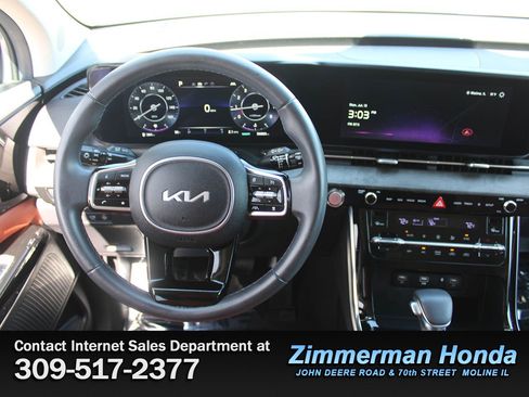 Used 2024 Kia Carnival SX FWD image 12