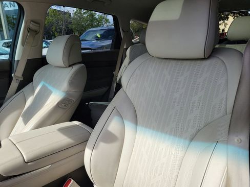 Used 2023 Genesis GV80 2.5T w/ Advanced Package image 32