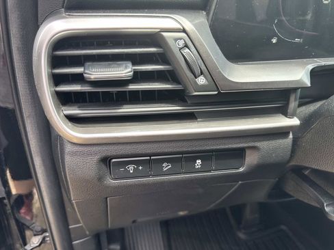 Used 2023 Kia Telluride LX image 20