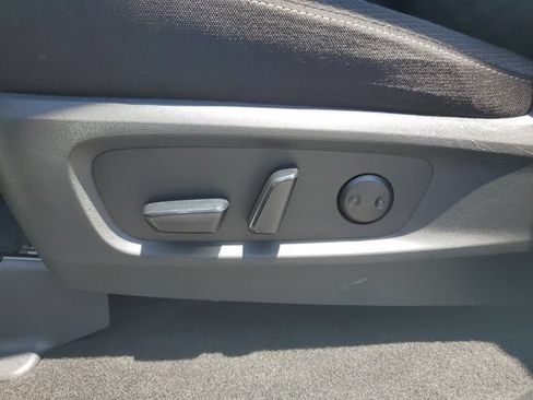 Used 2024 Nissan Pathfinder SV FWD image 21