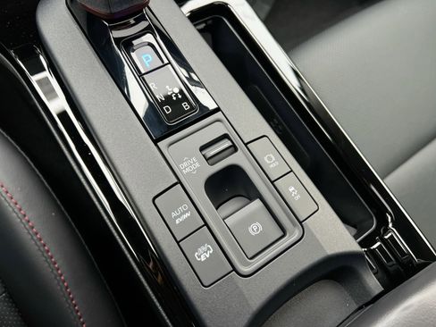 New 2026 Toyota Prius Plug-In Hybrid FWD image 32