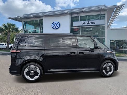 New 2025 Volkswagen ID. Buzz Pro S RWD image 2