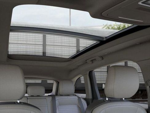 New 2025 Lincoln Nautilus Reserve w/ Jet Appearance Package image 22