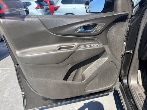 Used 2019 Chevrolet Equinox LT FWD image 8