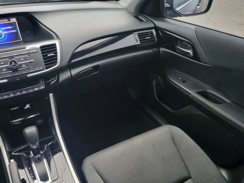 Used 2016 Honda Accord LX image 24