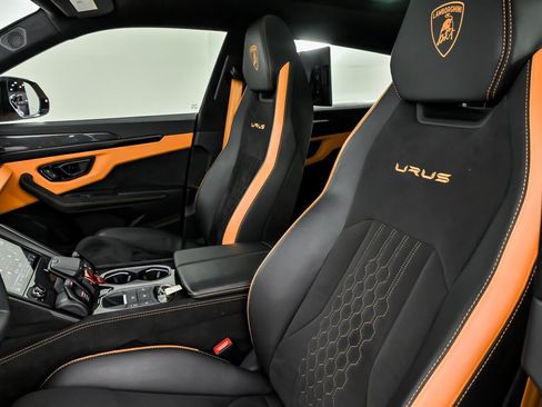 Used 2023 Lamborghini Urus S image 23
