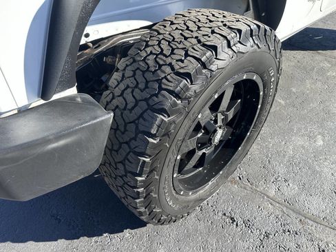 Used 2018 Jeep Wrangler Unlimited Sport w/ Connectivity Group image 8