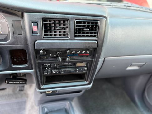 Used 1997 Toyota Tacoma 4x4 Xtracab V6 image 15