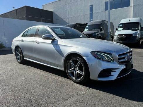 Used 2017 Mercedes-Benz E 300 4MATIC image 9