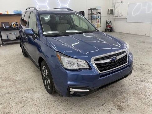 Used 2017 Subaru Forester 2.5i Premium image 4