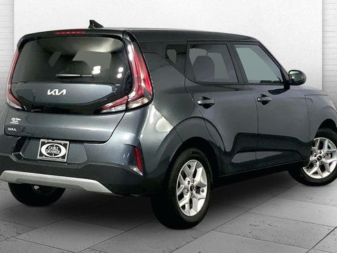 Used 2025 Kia Soul LX w/ LX Technology Package FWD image 13