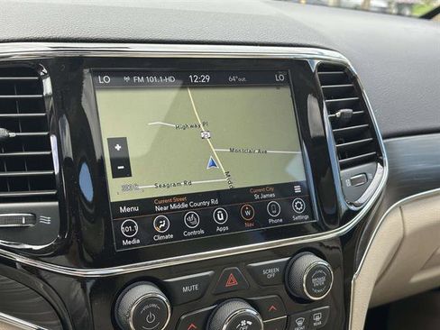 Used 2021 Jeep Grand Cherokee Limited AWD/4WD image 19