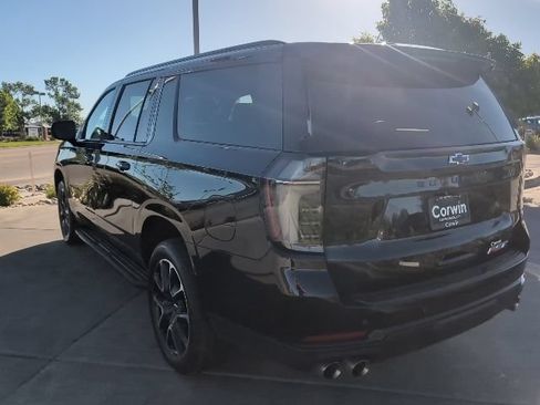 Used 2025 Chevrolet Suburban RST w/ Comfort Package AWD/4WD image 6