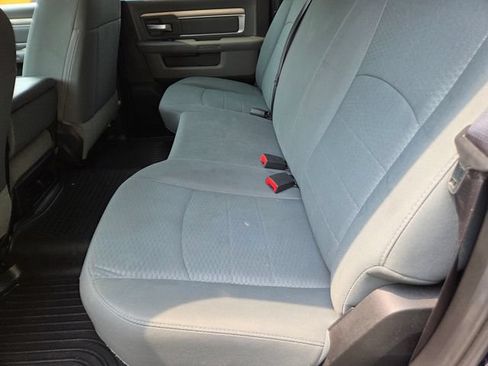 Used 2016 RAM 1500 Classic SLT AWD/4WD image 38