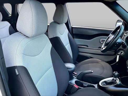 Used 2019 Kia Soul FWD image 9