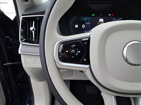 New 2026 Volvo XC90 B6 Ultra w/ Protection Package AWD/4WD image 21