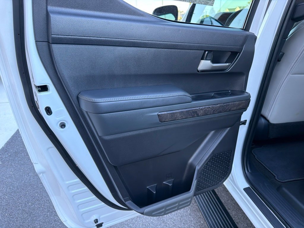 Used 2024 Toyota Tacoma Limited w/ Limited Package (LT) AWD/4WD image 14