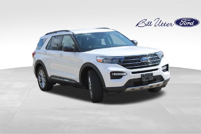 Used 2024 Ford Explorer XLT w/ Equipment Group 202A RWD image 3