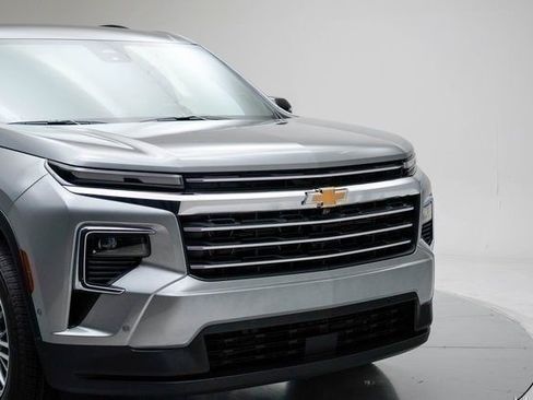 New 2026 Chevrolet Traverse LT w/ Enhanced Driving Package FWD image 12