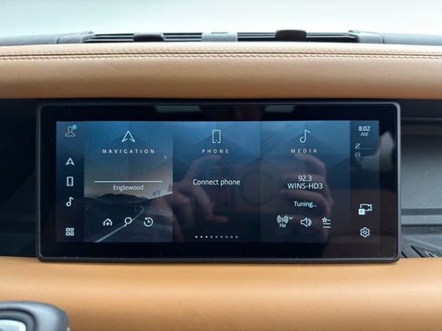 Used 2024 Land Rover Defender 110 X-Dynamic SE image 13