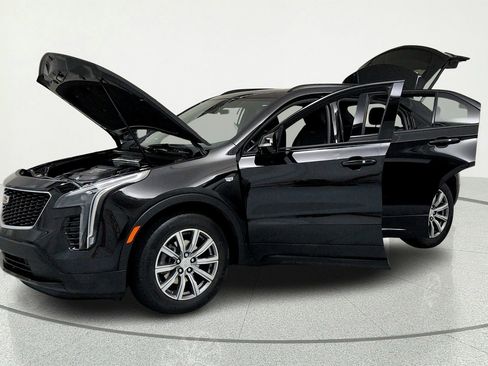 Used 2023 Cadillac XT4 Sport w/ Cold Weather Package FWD image 9