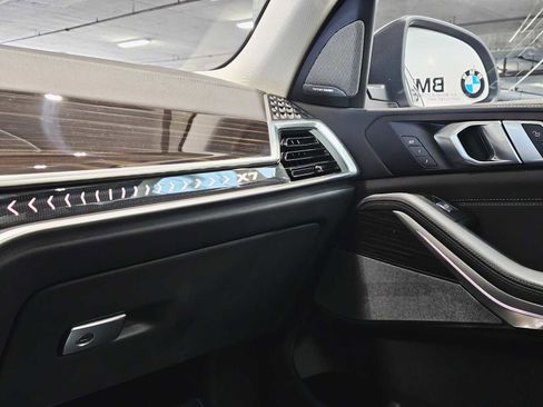 Used 2024 BMW X7 xDrive40i image 20