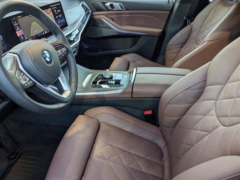 Certified 2024 BMW X5 xDrive40i w/ Premium Package image 16