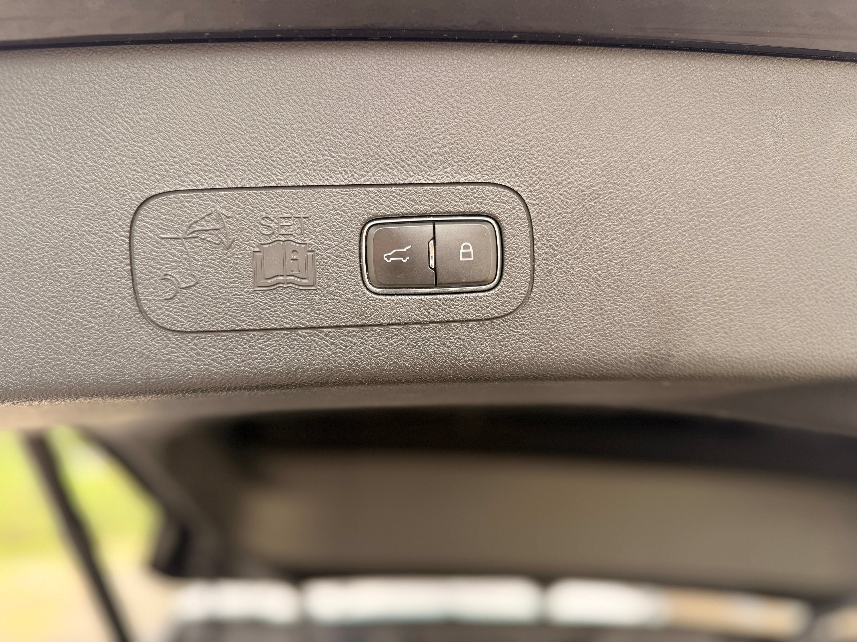 Used 2023 Lincoln Aviator Reserve w/ Equipment Group 201A AWD/4WD image 9