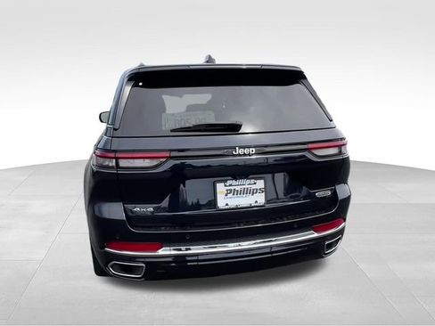 Used 2023 Jeep Grand Cherokee Overland w/ MOPAR Finishing Package AWD/4WD image 5