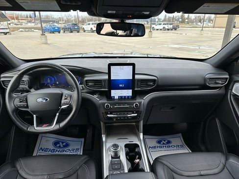 Used 2020 Ford Explorer ST w/ Premium Technology Package image 17