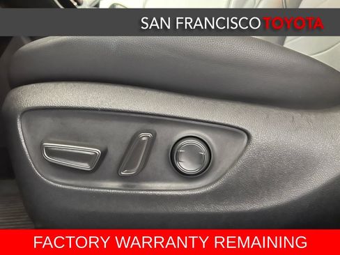 Certified 2025 Toyota Highlander XLE image 12