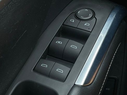 Used 2024 Chevrolet Traverse LT w/ Midnight/Sport Edition image 12