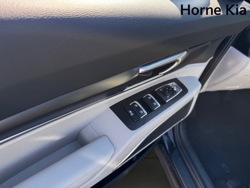 New 2025 Kia Telluride S image 7