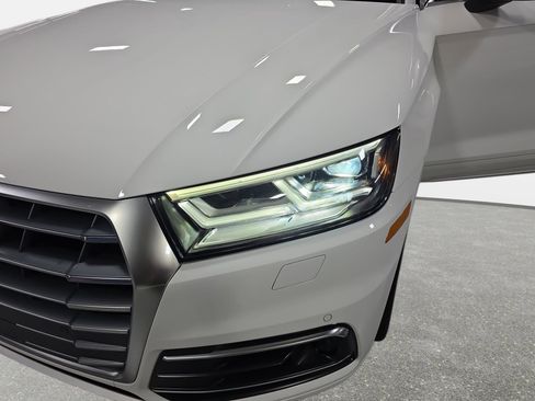 Used 2018 Audi Q5 Prestige w/ Prestige Package image 30