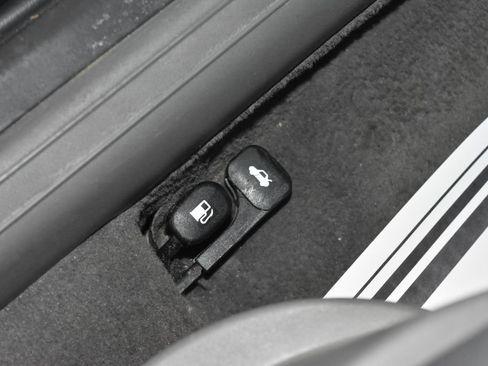 Used 2024 Hyundai Elantra SEL FWD image 7