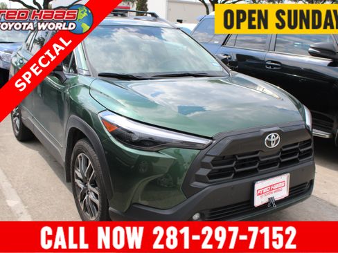 Used 2026 Toyota Corolla Cross XLE w/ Convenience Package FWD image 1