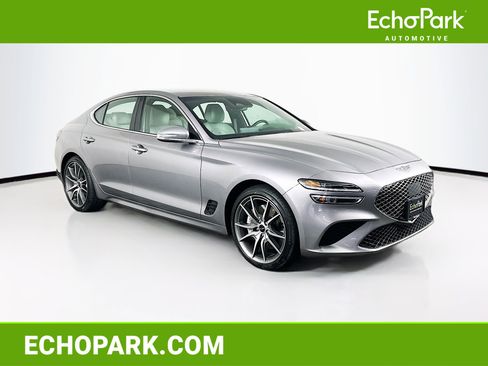 Used 2025 Genesis G70 2.5T image 1