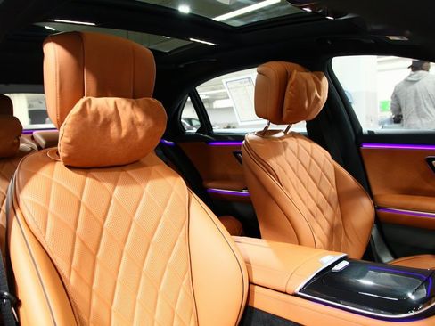 Used 2024 Mercedes-Benz S 580 S 580 image 24