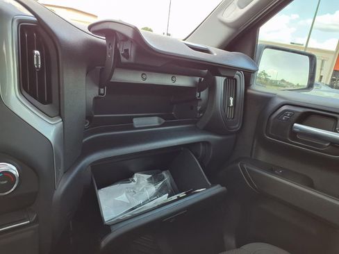 Used 2025 GMC Sierra 1500 Pro w/ Graphite Edition image 30