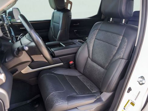 Used 2023 Toyota Tundra Limited w/ Power Package image 10