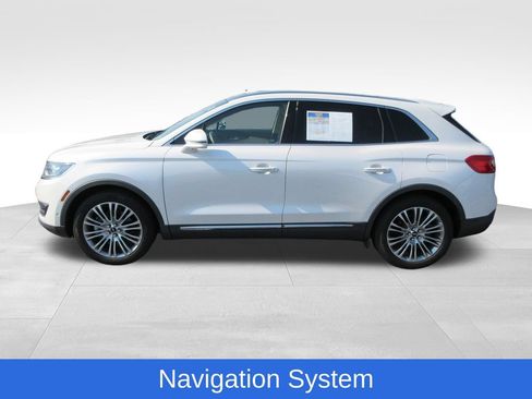 Used 2018 Lincoln MKX Reserve w/ Driver Assistance Package FWD image 2