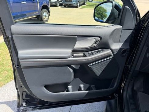 Used 2025 Ford Expedition Active RWD image 10