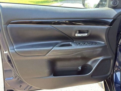 Used 2020 Mitsubishi Outlander SE AWD/4WD image 21