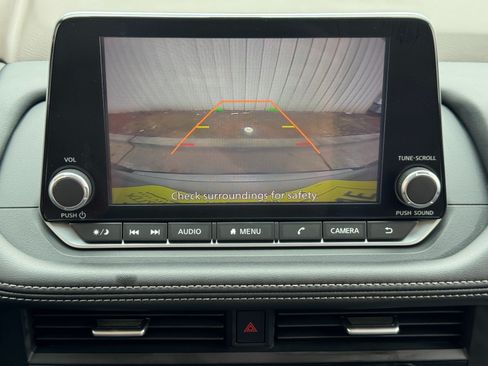 Used 2023 Nissan Rogue SV w/ SV Premium B Package FWD image 24