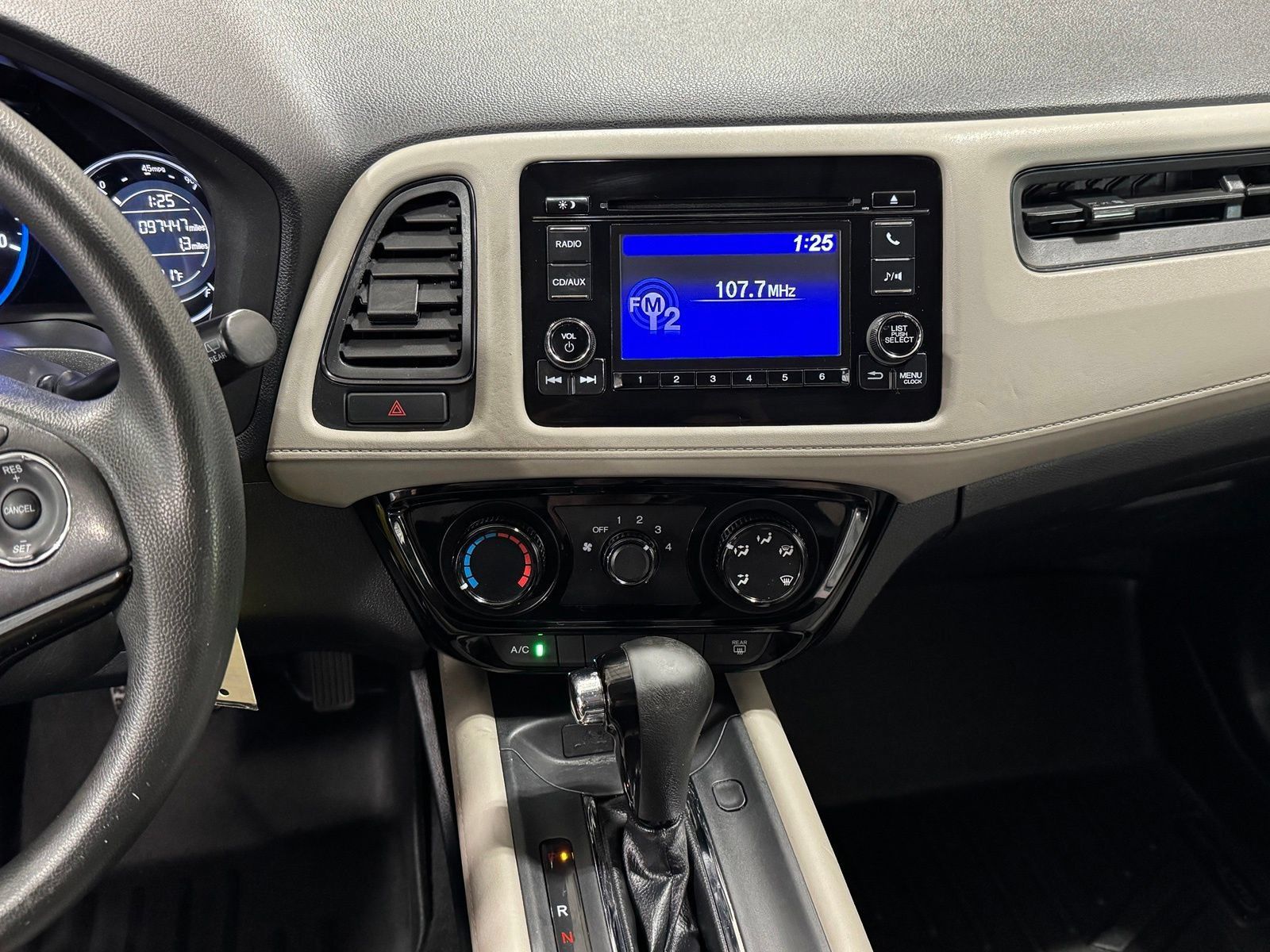 Used 2018 Honda HR-V LX image 27