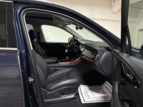 Used 2024 Audi Q7 3.0T Premium Plus image 23